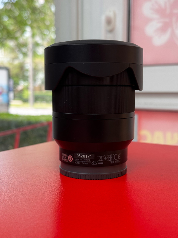Объектив Sony f4