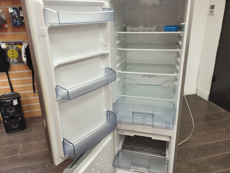 Холодильник beko rdsk 240m00 s. Холодильник beko dsk 25000 ящик. Beko 25000. Холодильник daewoo fr 581 nw. Холодильник beko dsk 28000.