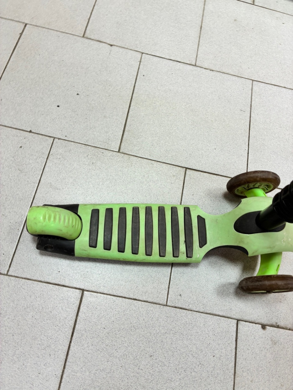 Самокат  Детский 3-х колесный