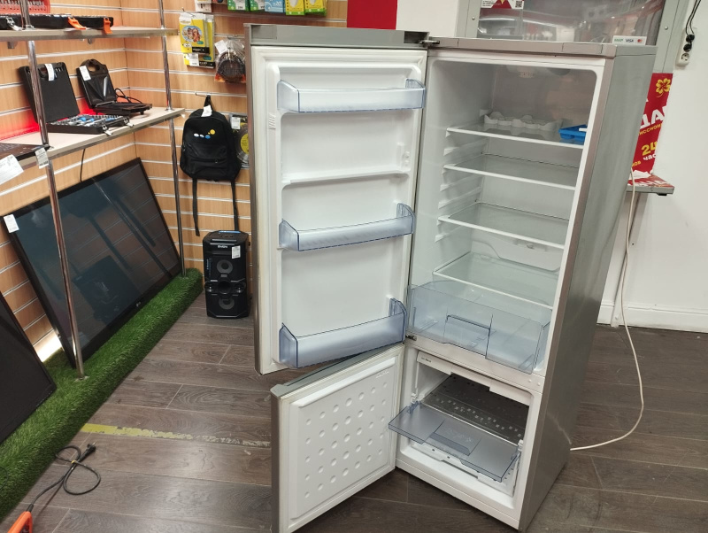 Beko rdsk 240m00. Beko dsa 25021. Beko csk 31000. Beko 25000 холодильник. Холодильник веко сsk 25000.