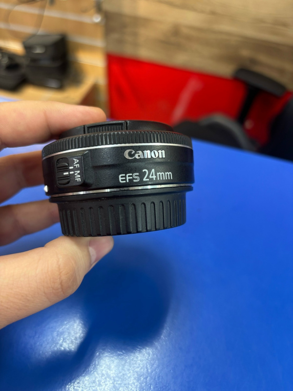 Объектив Canon efs 24mm macro